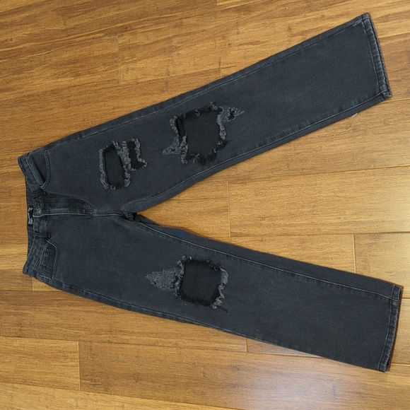 PrettyLittleThing Distressed Ripped Faded Black/Gray  Straight Jeans US2… - Picture 1 of 9